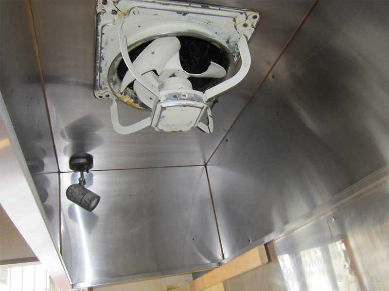 換気扇のみの厨房でも脱臭装置は利用可能です！