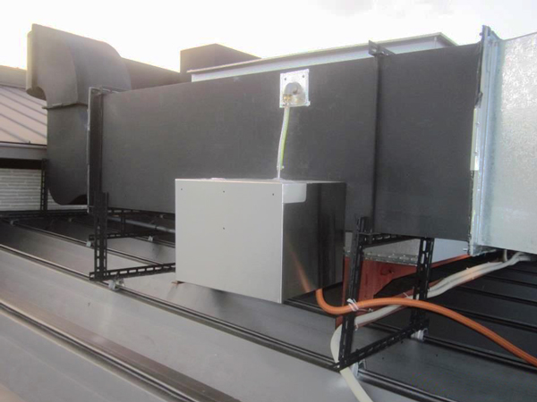 デモ機によるテストを経て解消されたステーキレストランの調理臭