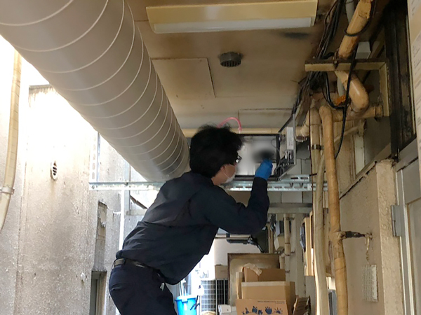 CRUZ BURGERSのにおい対策