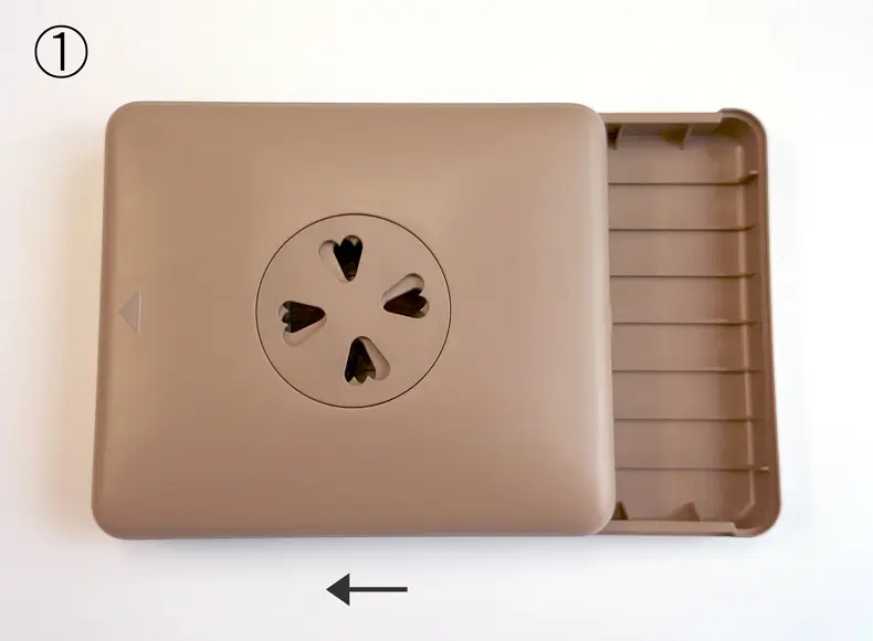 本体ケースをスライドした画像