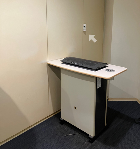 本社別館の喫煙室